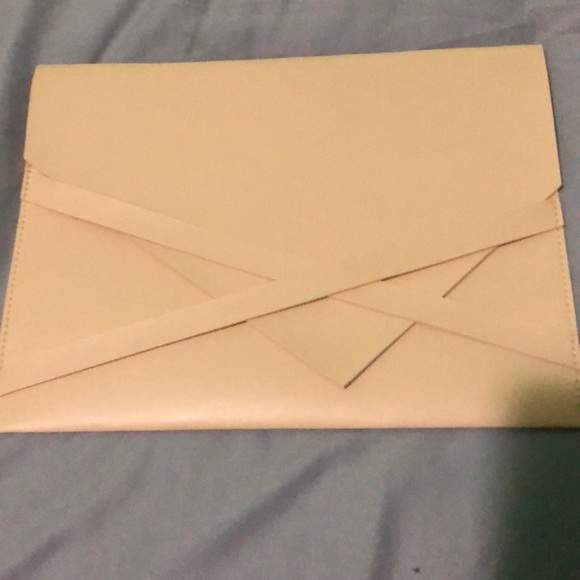 Meet your Posher, Janine - Picture 1 of 1